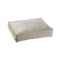 Designed By Lotte Nalino Hondenkussen -Bekend Hondenspullen Winkel CaT57wcT7d9Wr41GV7fkmBpn3h9nMB metaRGVzaWduZWQtYnktTG90dGUtTmFsaW5vLUhvbmRlbmt1c3Nlbi0tLUdyaWpzLmpwZw